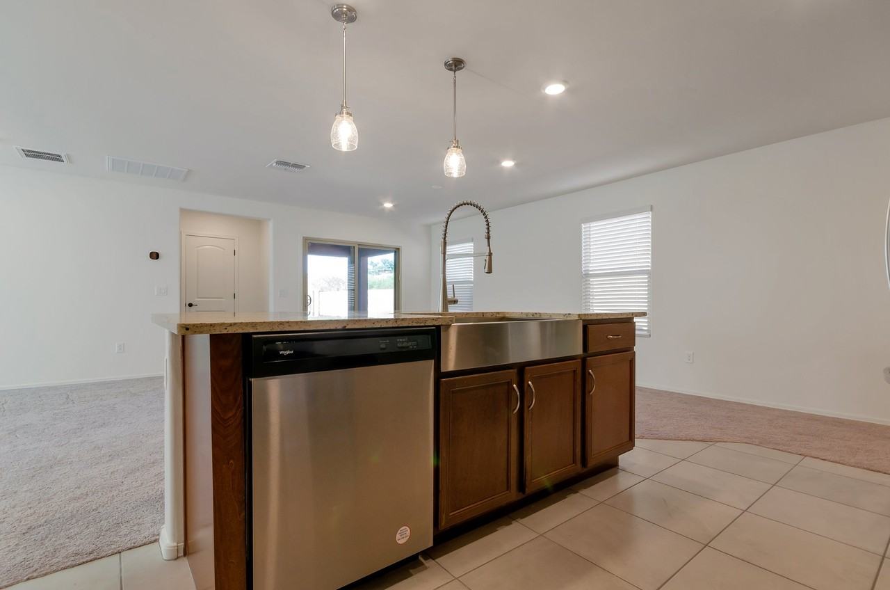 9221 N Peridot Vista Ave - Photo 7 of 26