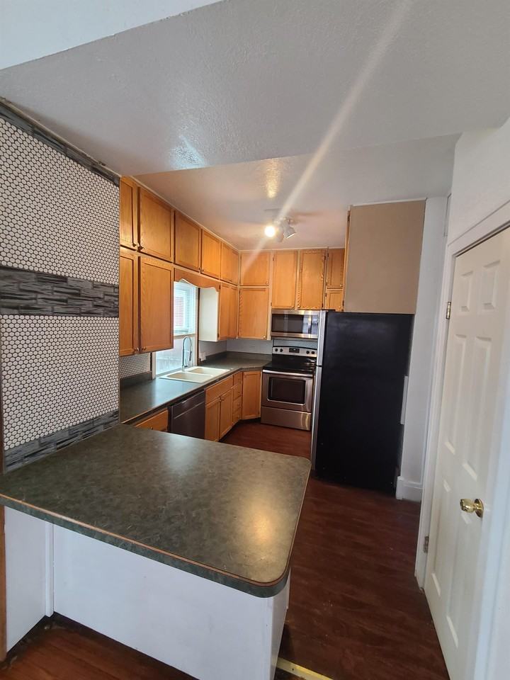 122 Williston Ave #1 - Photo 6 of 14