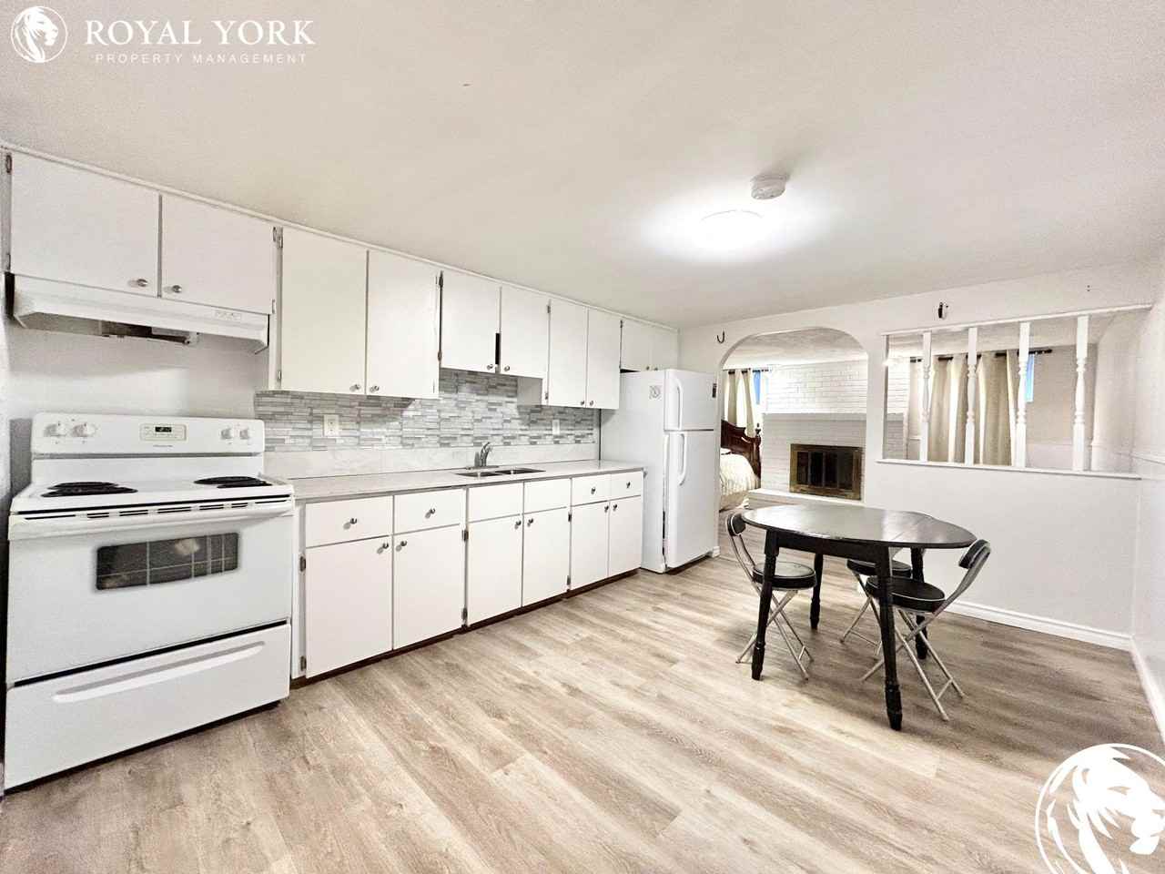 135 East 9th St #2 - Photo 2 of 23