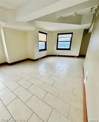 10 Witherell St - Photo 6 of 9