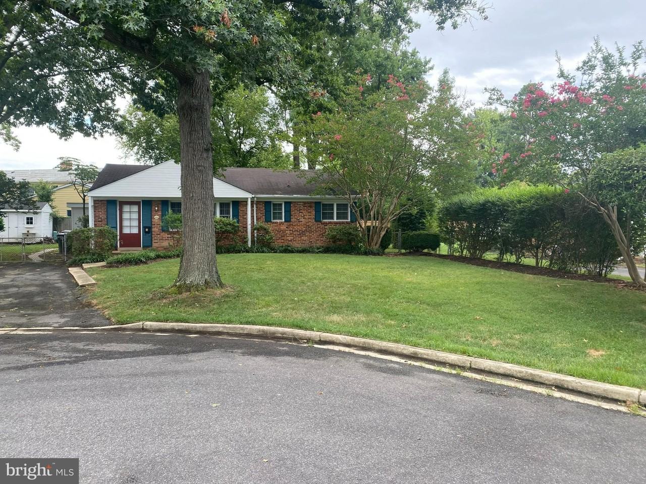 1803 Stratford Dr, Fort Hunt, VA 22308 3 Bedroom Apartment for Rent