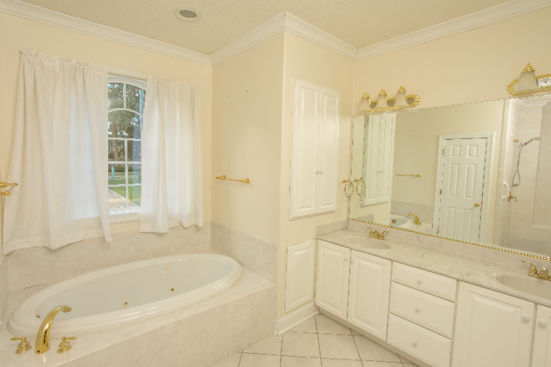 215 S Harrington Rd - Photo 5 of 20