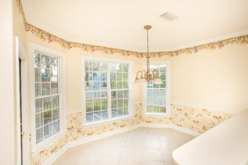 215 S Harrington Rd - Photo 7 of 20