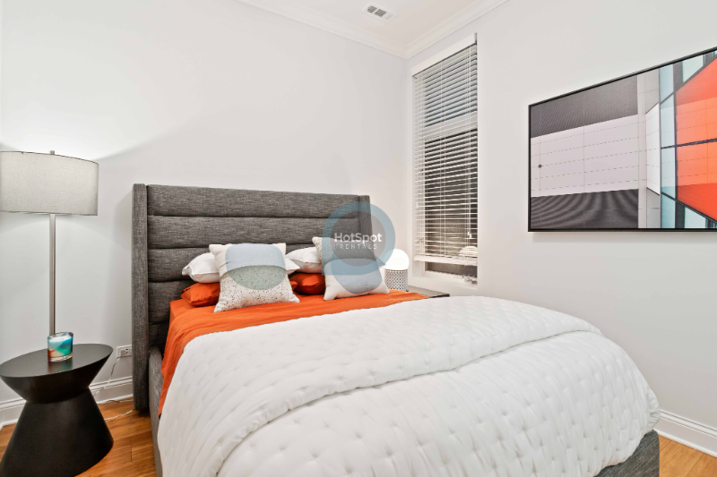 1030 W Monroe St - Photo 3 of 8