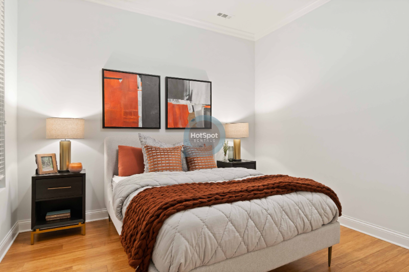 1030 W Monroe St - Photo 5 of 8