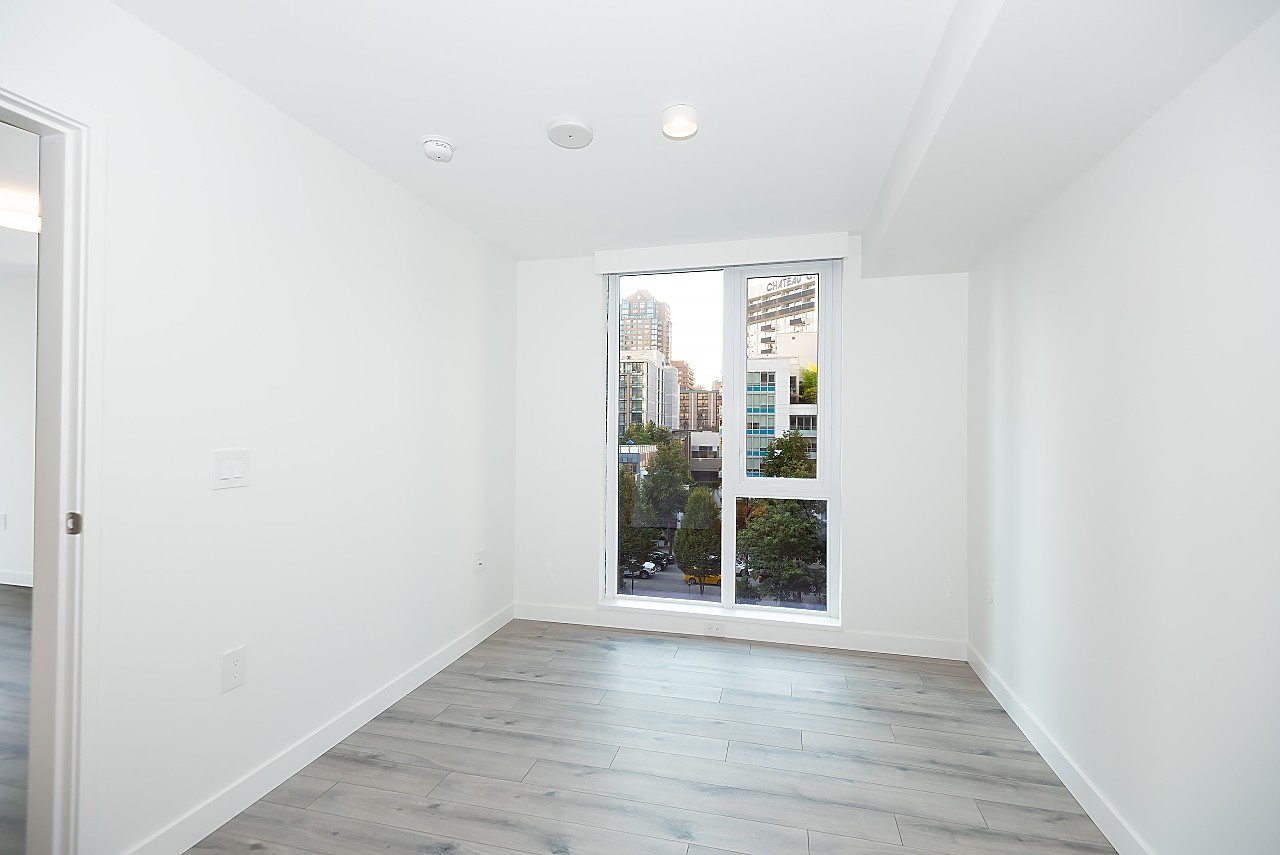 1107 Richards Street #412 - Photo 7 of 20
