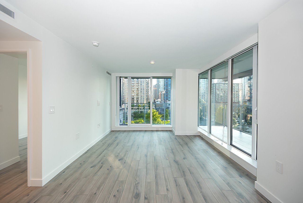 1107 Richards Street #412 - Photo 2 of 20