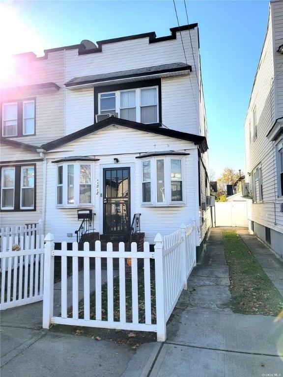 11522 146th St - Photo 2 of 4