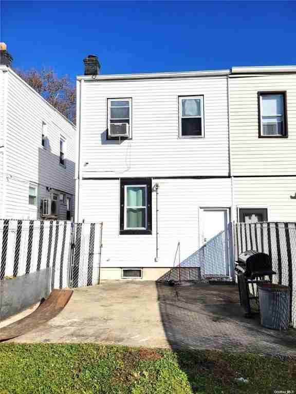 11522 146th St - Photo 3 of 4
