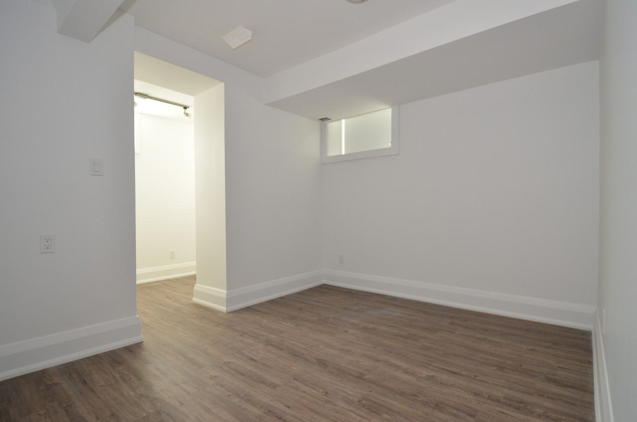 132 Dewhurst Boulevard - Photo 6 of 9