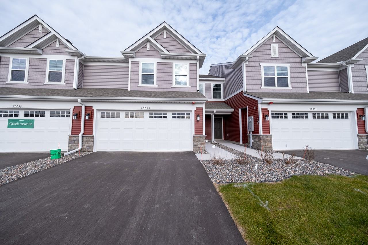 20053 62nd Pl #1 - Photo 3 of 26