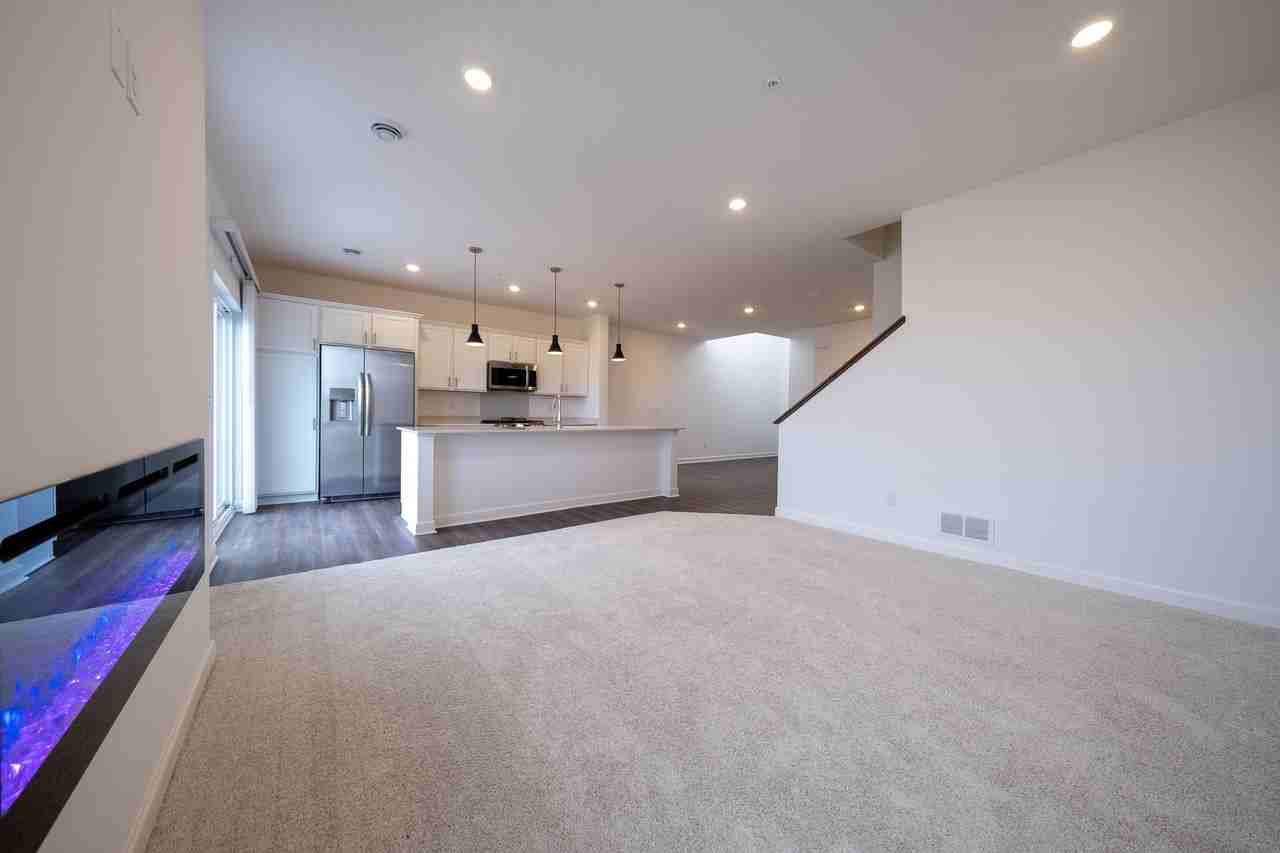 20053 62nd Pl #1 - Photo 7 of 26