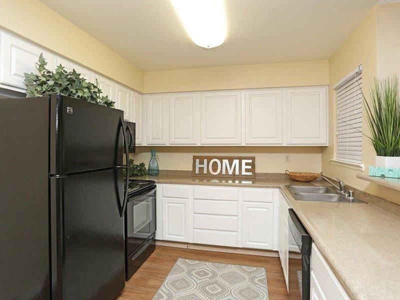 2800 Willow Ave - Photo 7 of 10