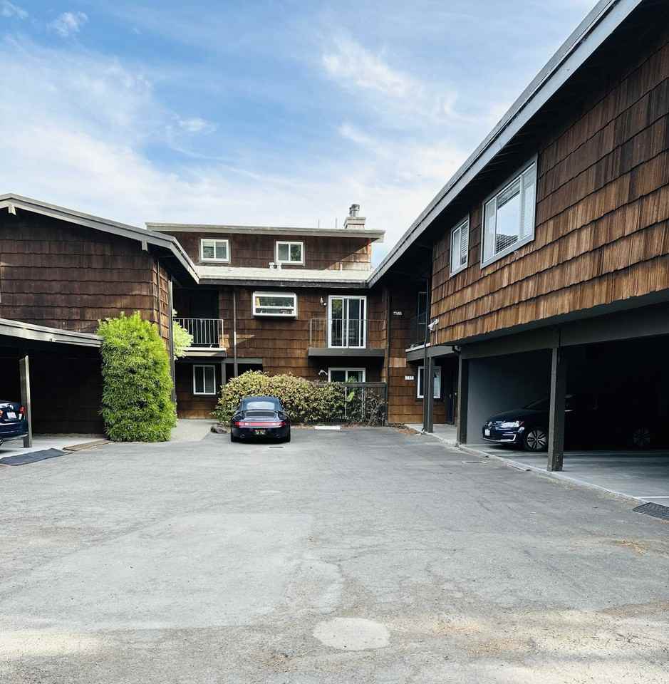 709 S Eliseo Dr - Photo 2 of 22