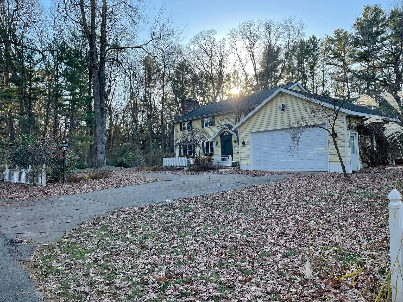 18961 N Fruitport Rd - Photo 2 of 18