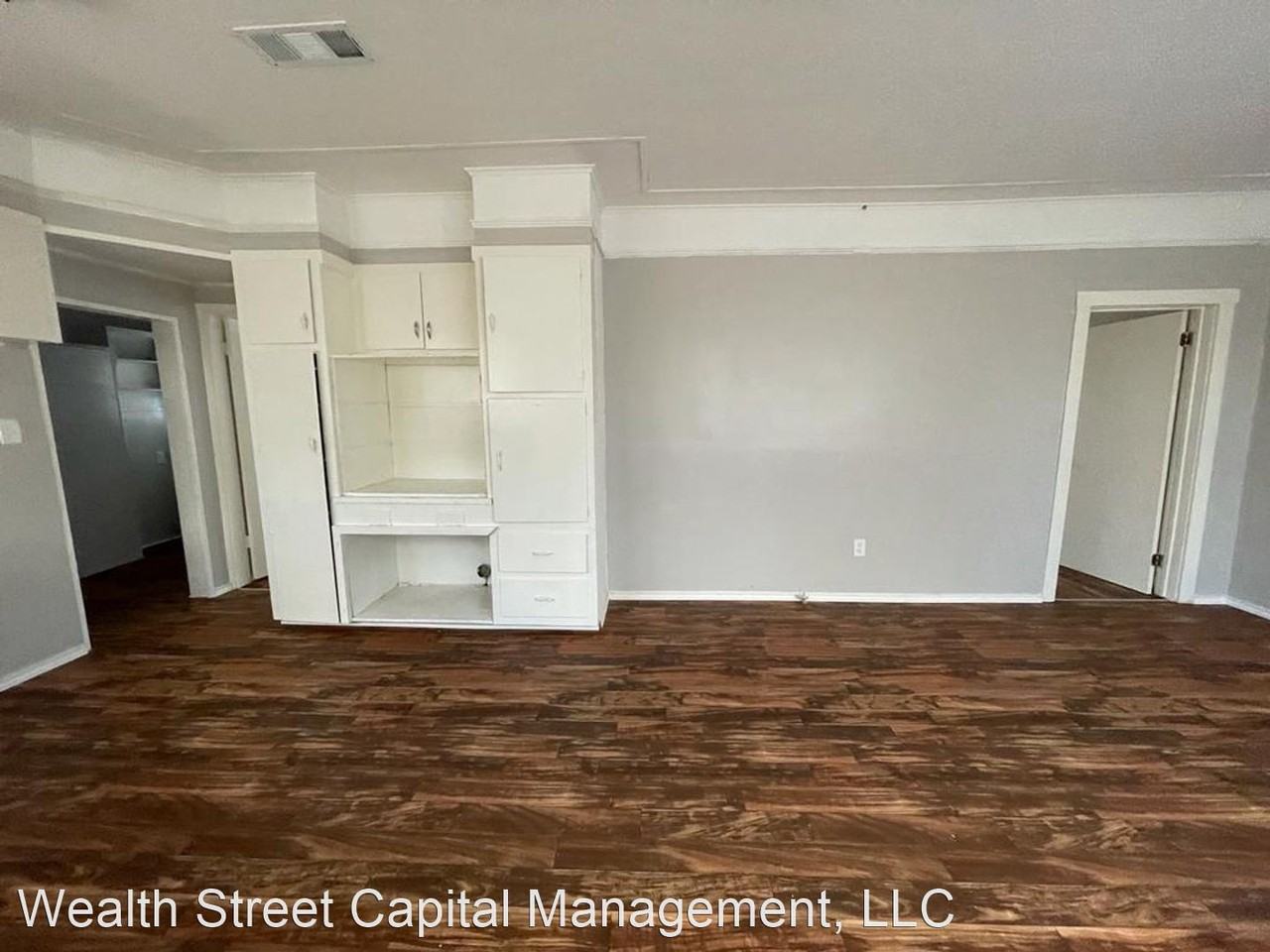 530 N 6th St - Photo 3 of 17