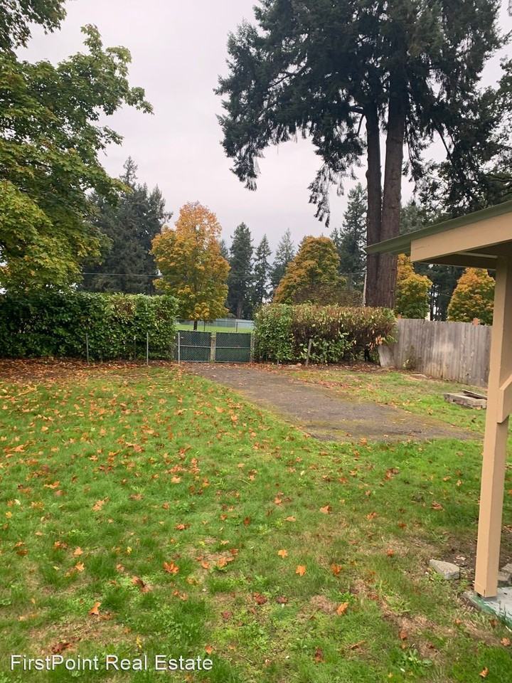 14624 Portland Ave Sw - Photo 2 of 12