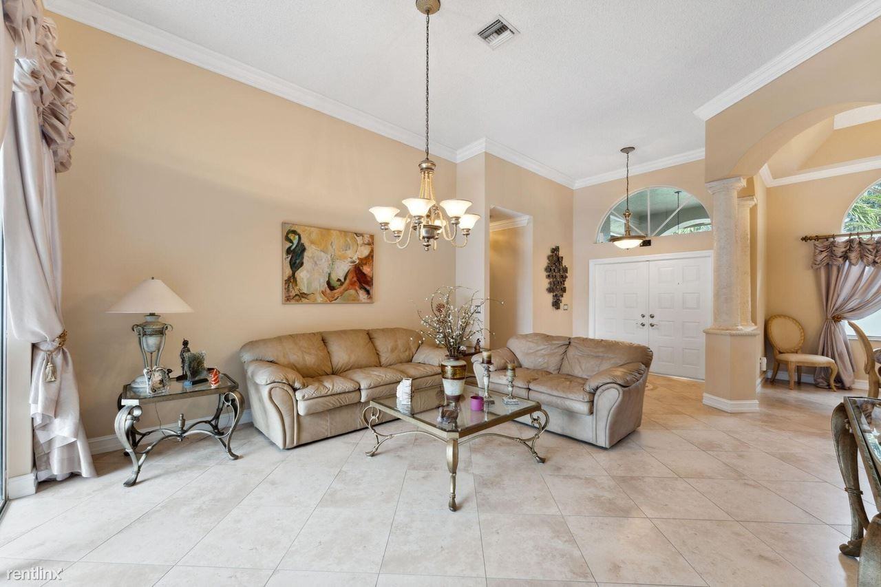 6420 Nw 41st St - Photo 3 of 22