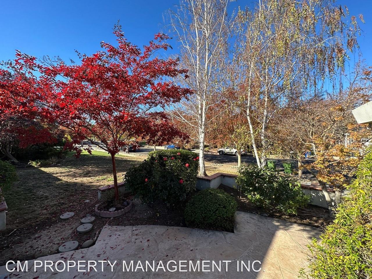 128 Amanda Ln - Photo 2 of 27