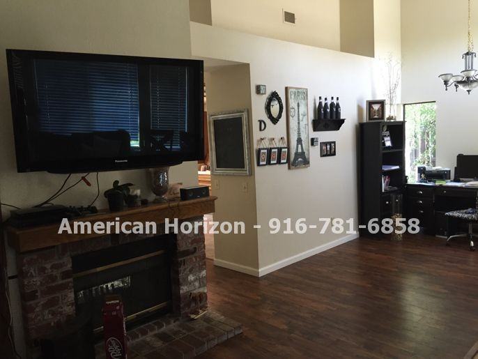 1393 Greenborough Dr - Photo 2 of 4