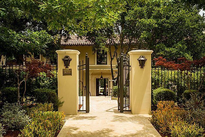 33 Farm Ln - Photo 2 of 39