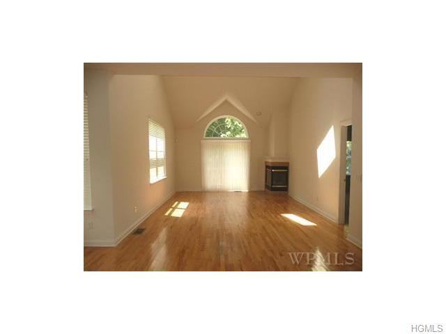 22 Briarbrook Dr #22 - Photo 3 of 12