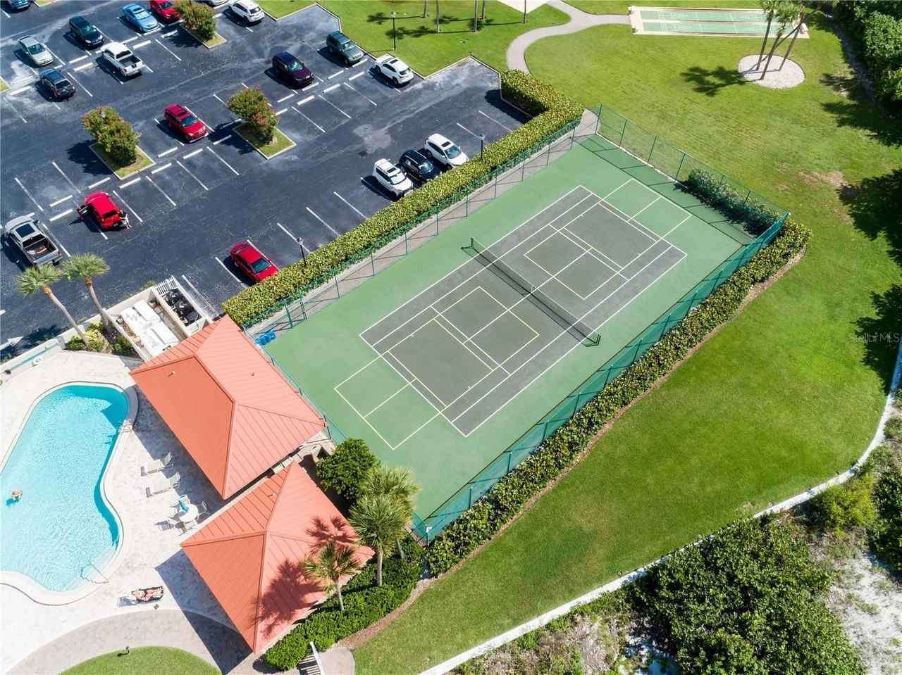 1290 Gulf Blvd #306 - Photo 4 of 45