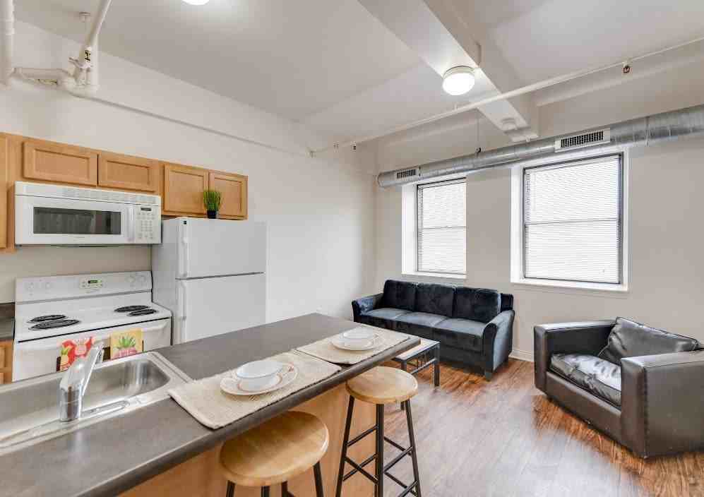 The Lofts @ 5 Lyon - Photo 4 of 29