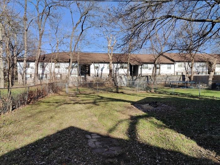 1321 Wagner Ave - Photo 3 of 15