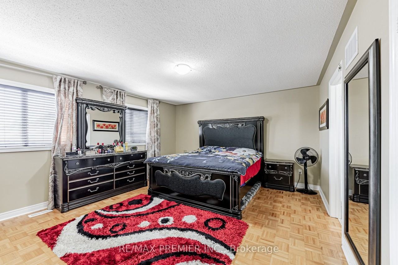 37 Colombo Crescent - Photo 2 of 11