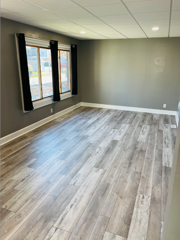 230 2nd St Se - Photo 2 of 4