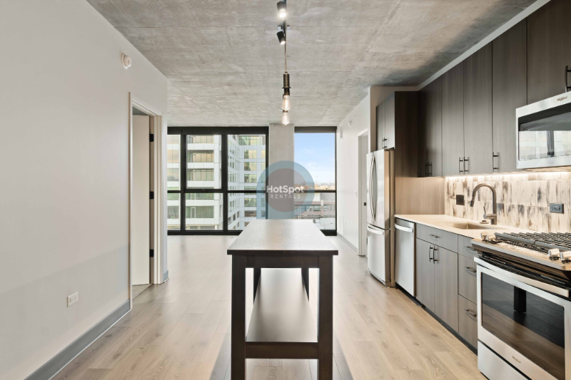 174 North Ada Street - Photo 3 of 11