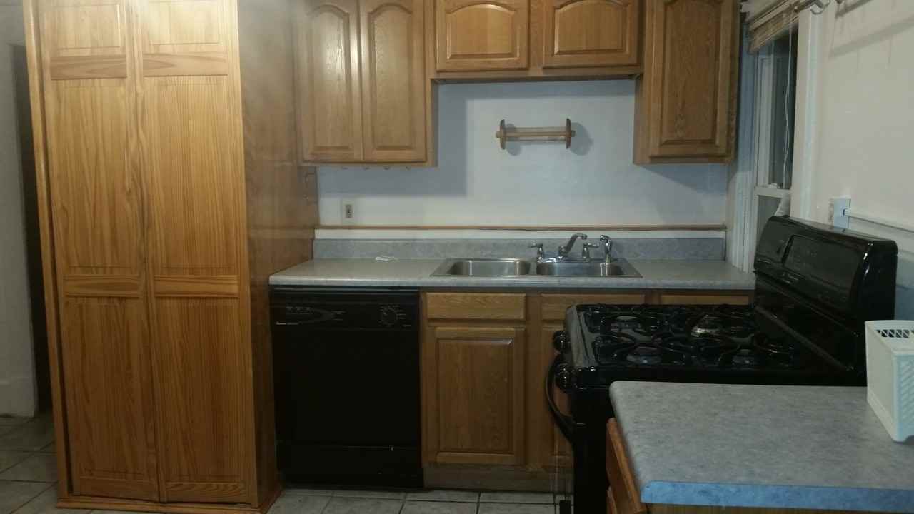 1112 Barrett St #NA - Photo 3 of 11