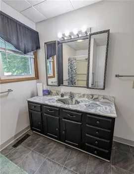 115 1st St Sw #NA - Photo 3 of 18