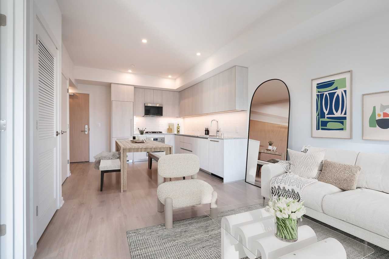 SMB Hollywood - Photo 3 of 44