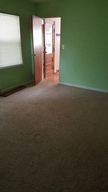 1136 Glenway St - Photo 3 of 8