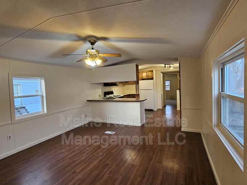 30 Oak St - Photo 3 of 10