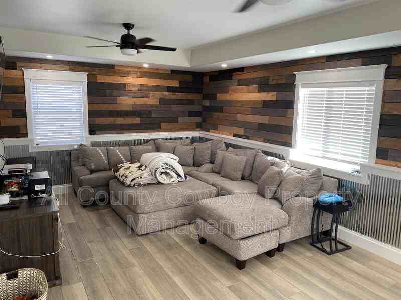 6007 Southview Rd - Photo 2 of 15