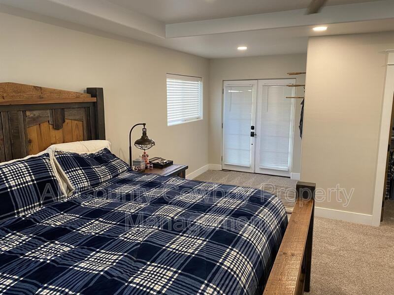 6007 Southview Rd - Photo 3 of 15