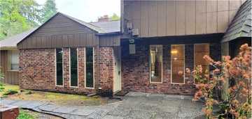 featured image of 18914 Ballinger Way Ne