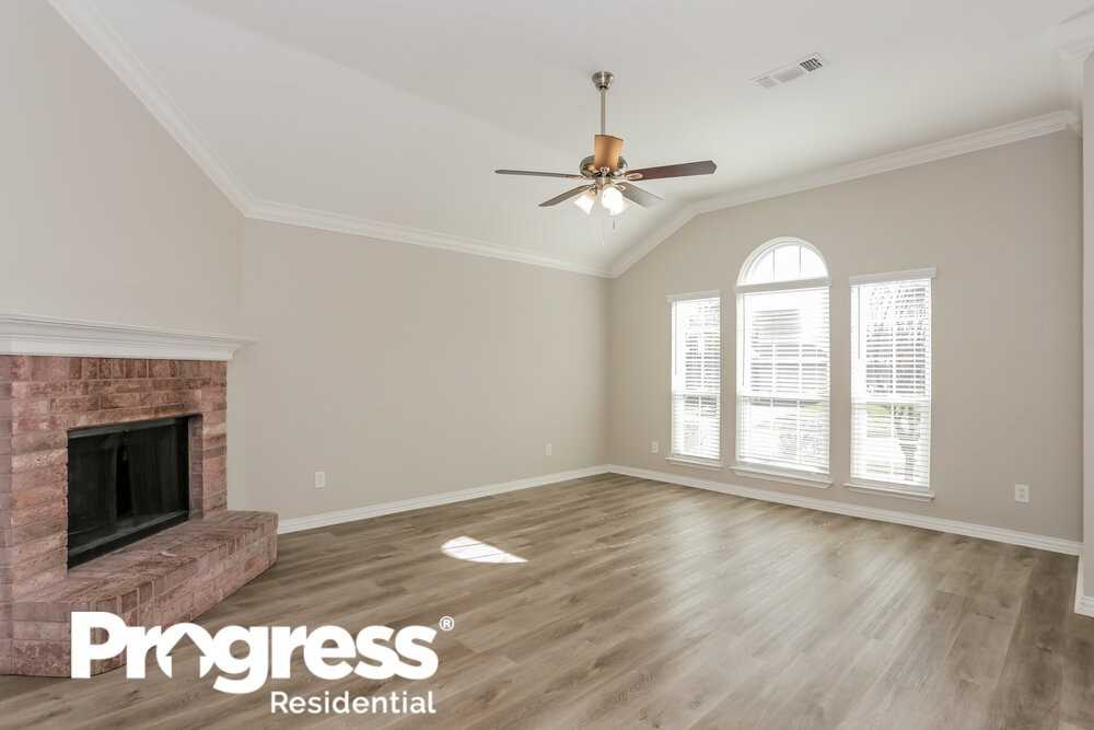 217 Los Angeles Dr - Photo 3 of 16