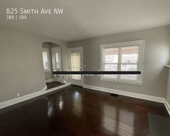 825 Smith Avenue Northwest #1 - Photo 3 of 11
