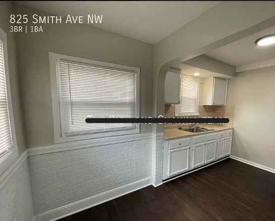 825 Smith Avenue Northwest #1 - Photo 5 of 11