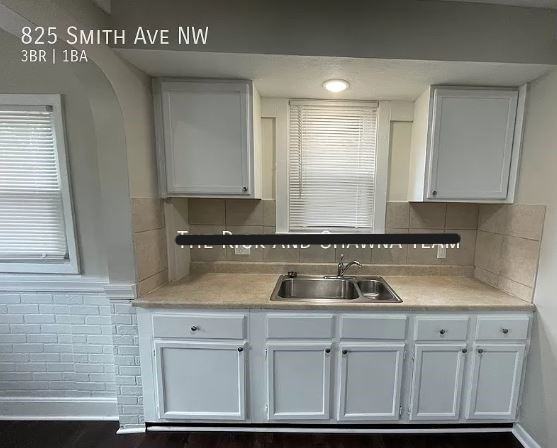 825 Smith Avenue Northwest #1 - Photo 6 of 11