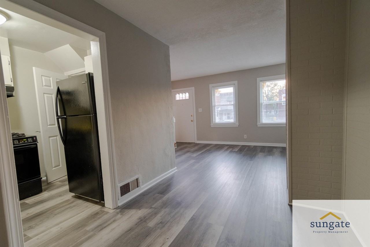 5321 Wasena Ave - Photo 3 of 12