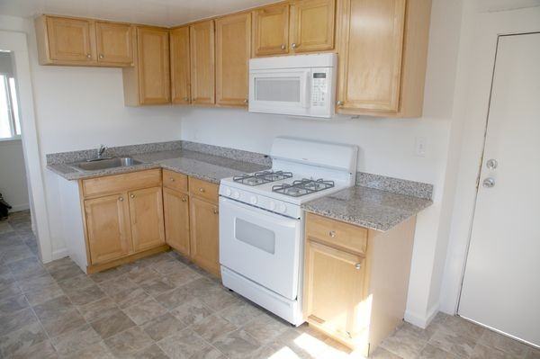 1925 88th Ave - Photo 2 of 11