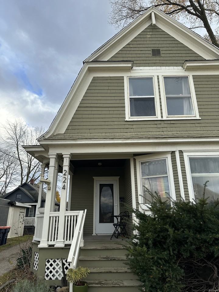 224 W 8th St #NA - Photo 2 of 27