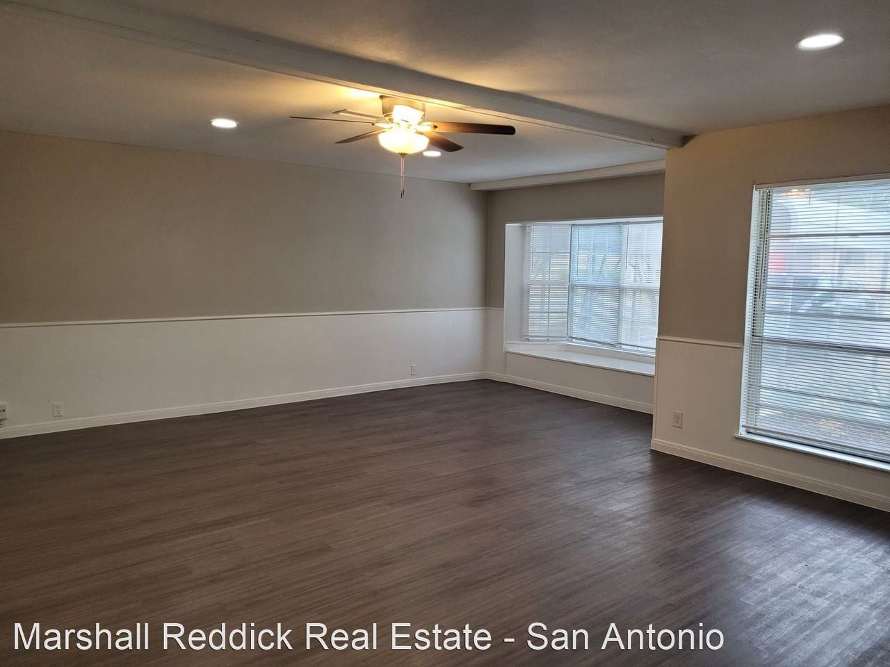 10806 Lazy Oaks Dr - Photo 3 of 18