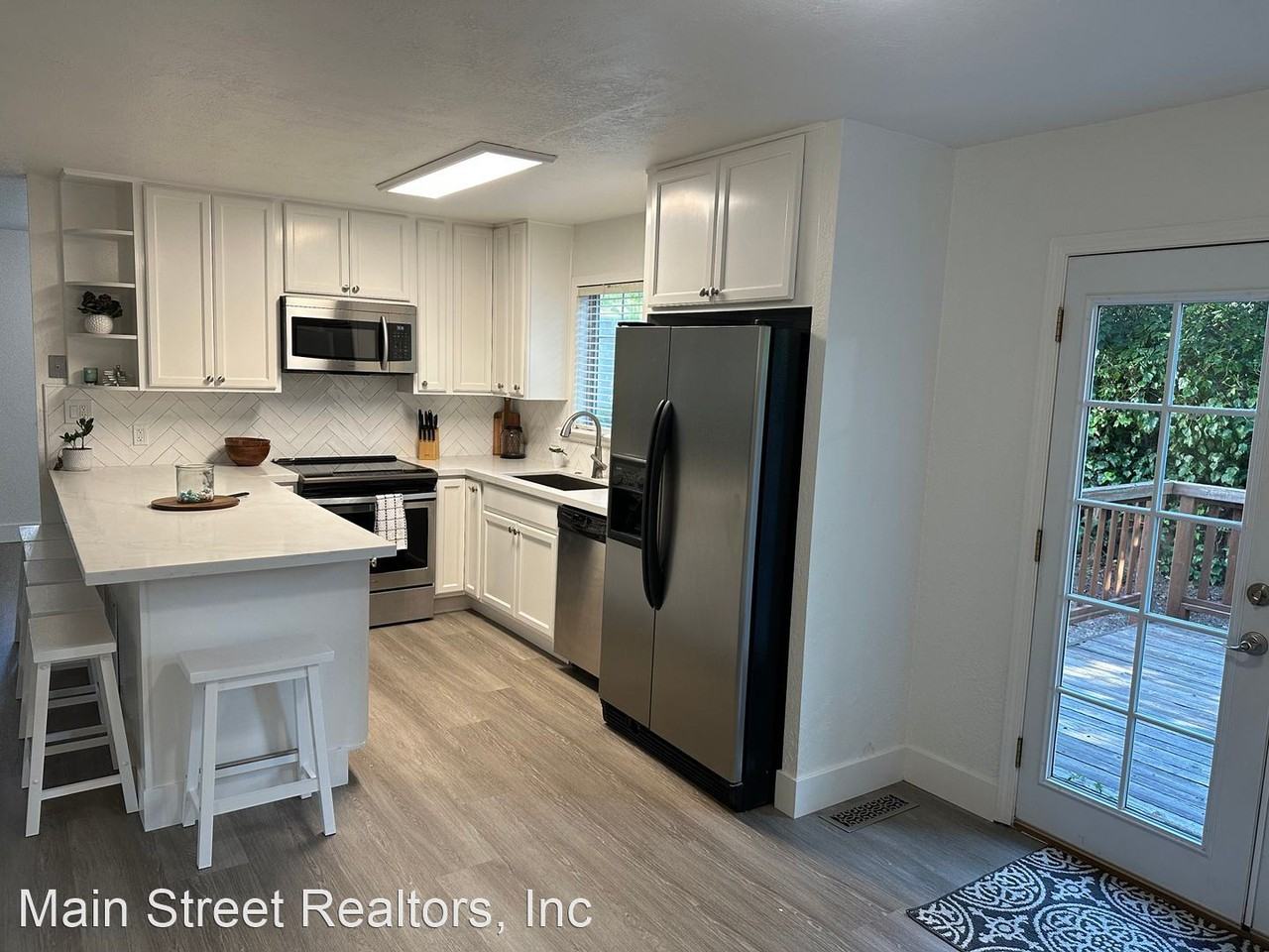 4530 W Walnut St - Photo 2 of 8