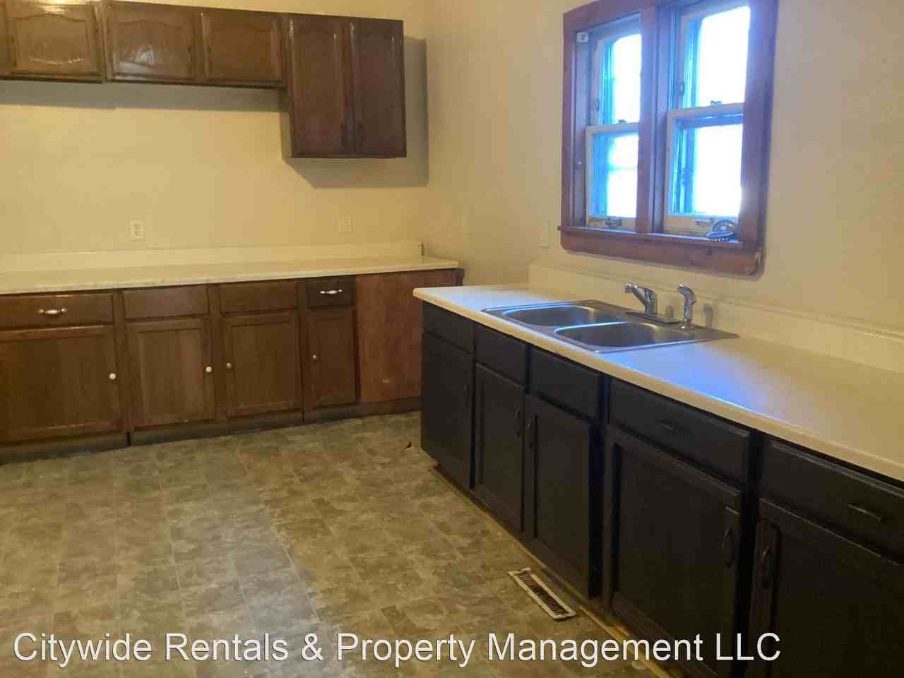 3124 N 29th St - Photo 2 of 11